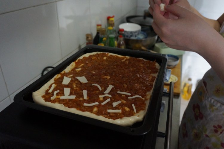 叉烧肉大虾双拼pizza步骤20