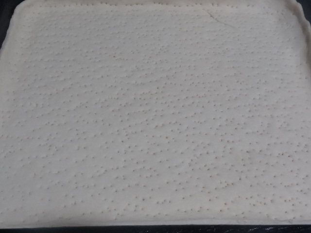 火腿肠花边披萨步骤4