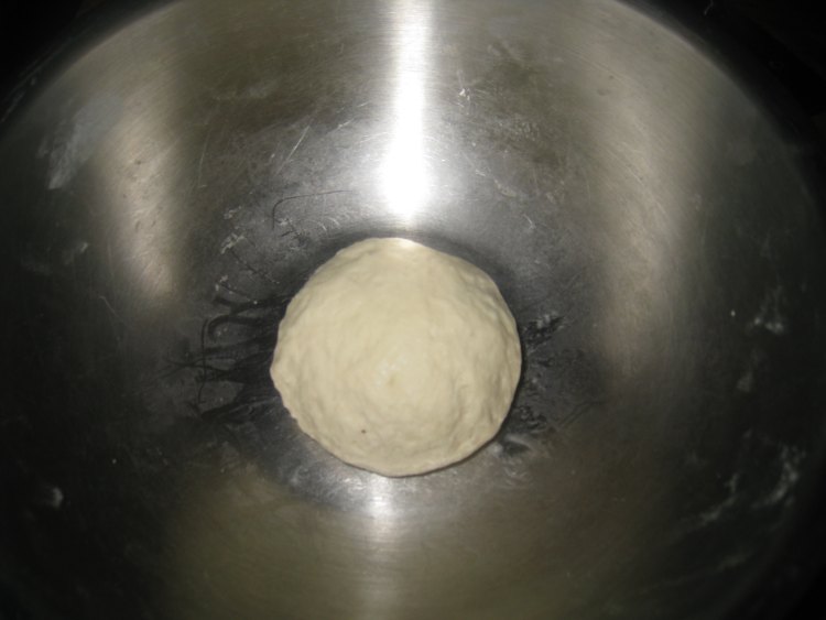甜虾彩椒脆底小披萨步骤2