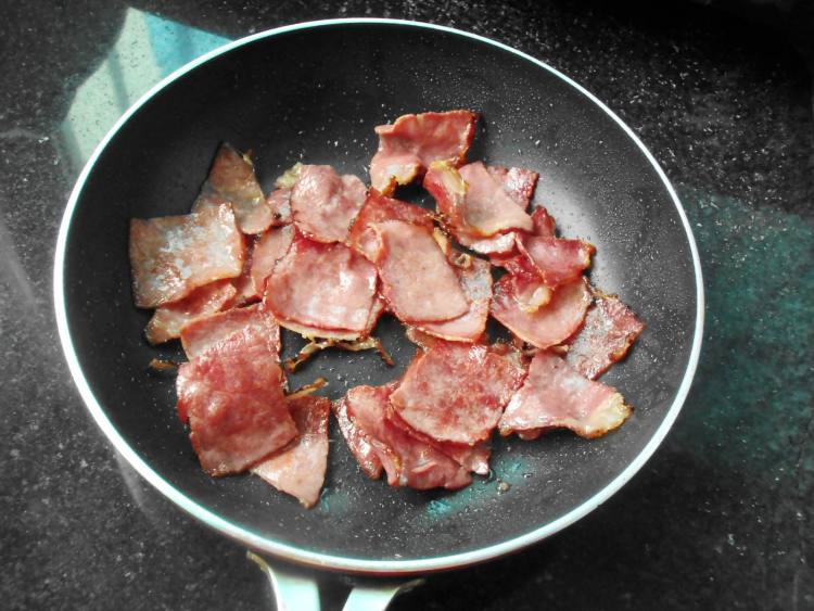 黑椒牛肉脆披萨步骤3