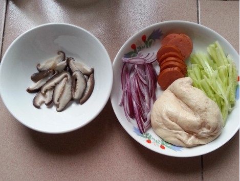 蒜香披萨步骤1