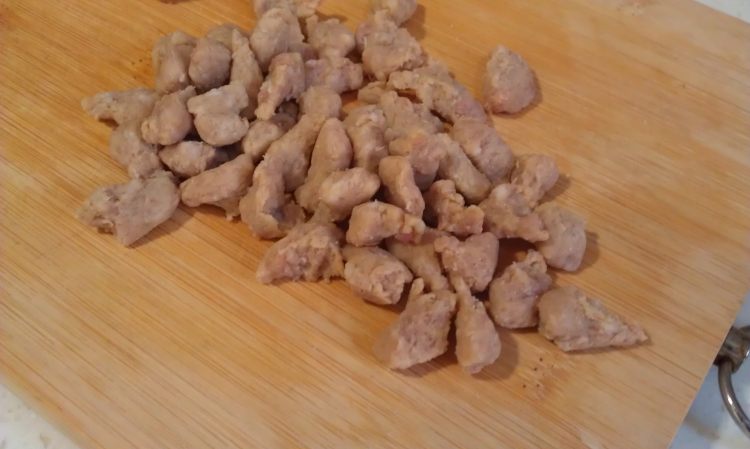 牛肉粒胡萝卜土司披萨步骤3