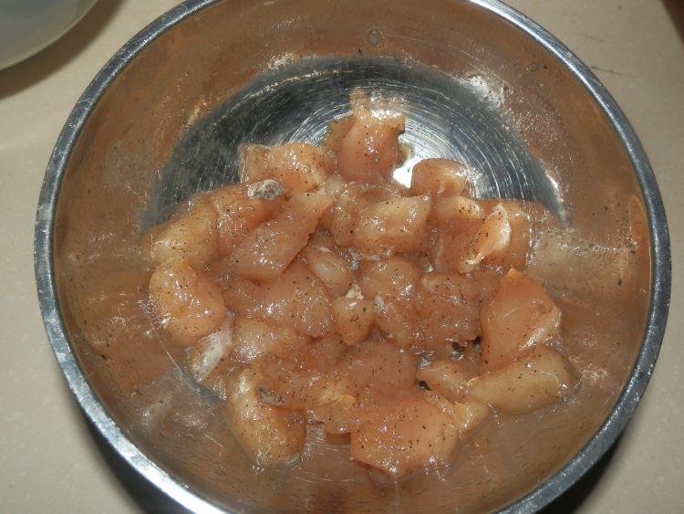 黑椒鸡肉披萨步骤1
