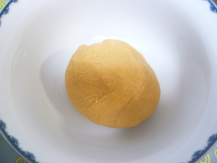 黄金饼底培根牛肉披萨步骤1