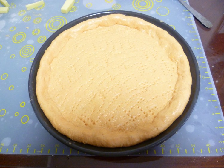 黄金饼底培根牛肉披萨步骤5