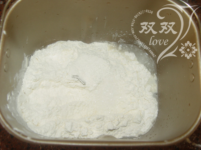 香酥虾花边披萨步骤2