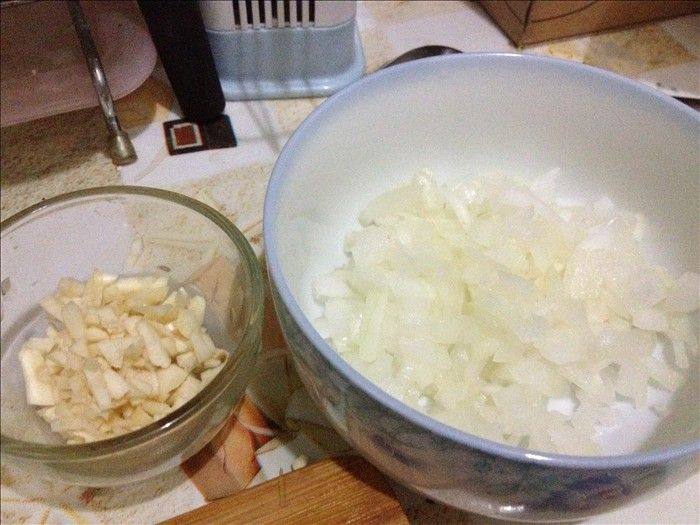 香辣培根金枪鱼披萨步骤6
