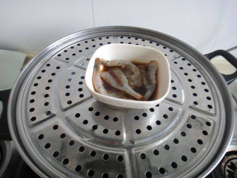 腊肠大虾批萨步骤3