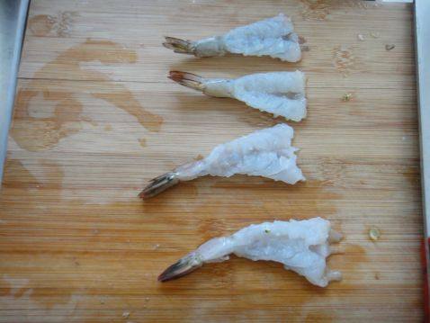腊肠大虾批萨步骤2