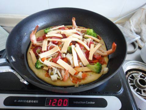 腊肠大虾批萨步骤11