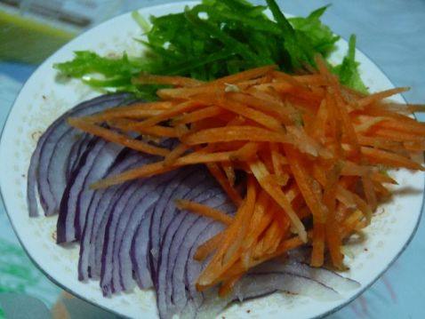 平底锅火腿披萨步骤3