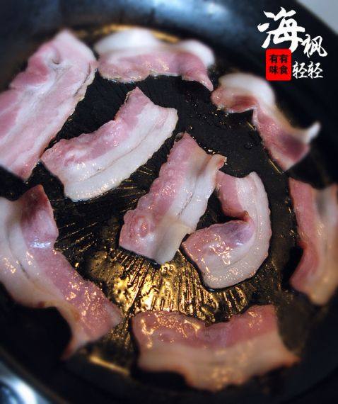 培根虾仁多彩椒披萨步骤6