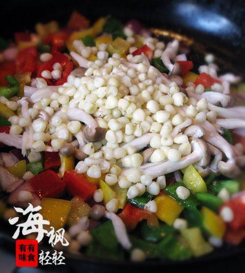 培根虾仁多彩椒披萨步骤5