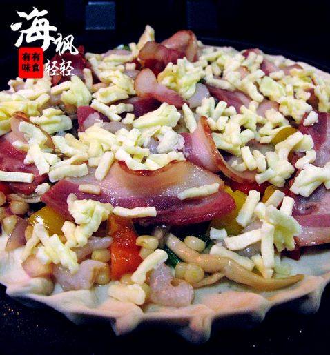培根虾仁多彩椒披萨步骤11