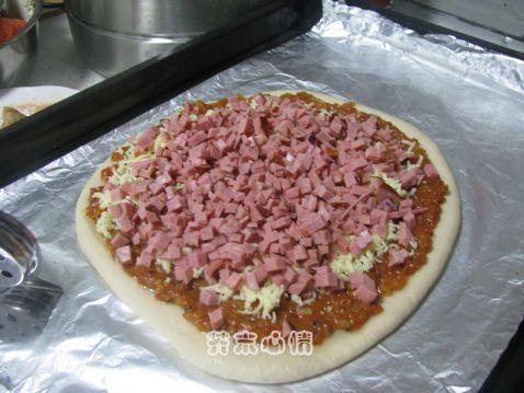 三色彩椒金枪鱼比萨步骤12