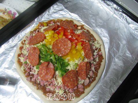 三色彩椒金枪鱼比萨步骤15