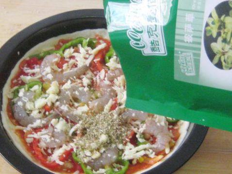 鲜虾里脊肉披萨步骤15