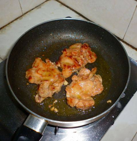 烧烤风味鸡腿披萨步骤3