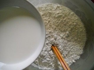 煎锅版迷你水果披萨步骤3