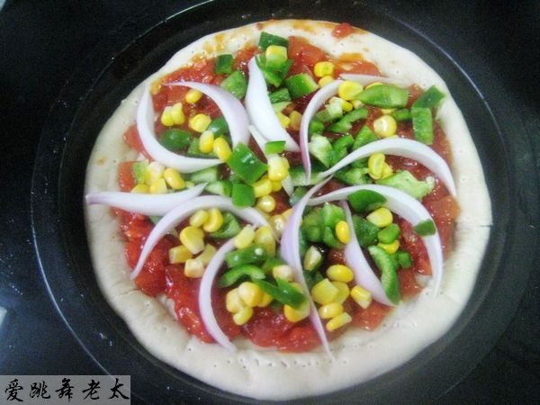 虾仁杂蔬比萨步骤3