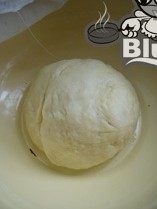 火腿香肠脆皮披萨步骤7