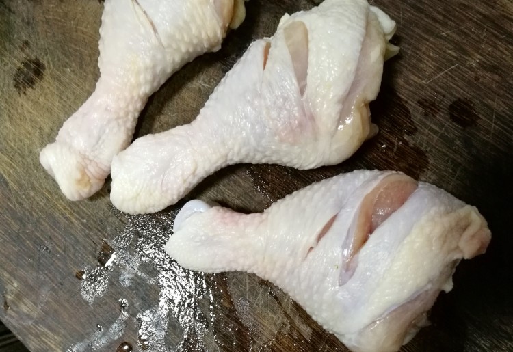 香酥鸡腿步骤1