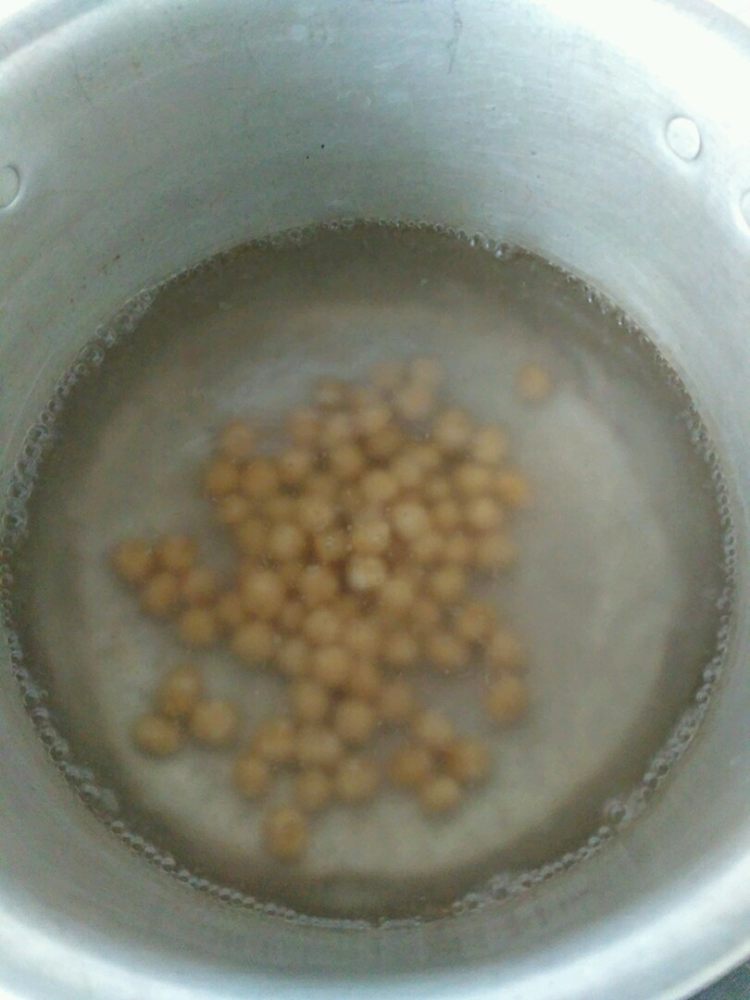 自制珍珠奶茶的珍珠步骤7