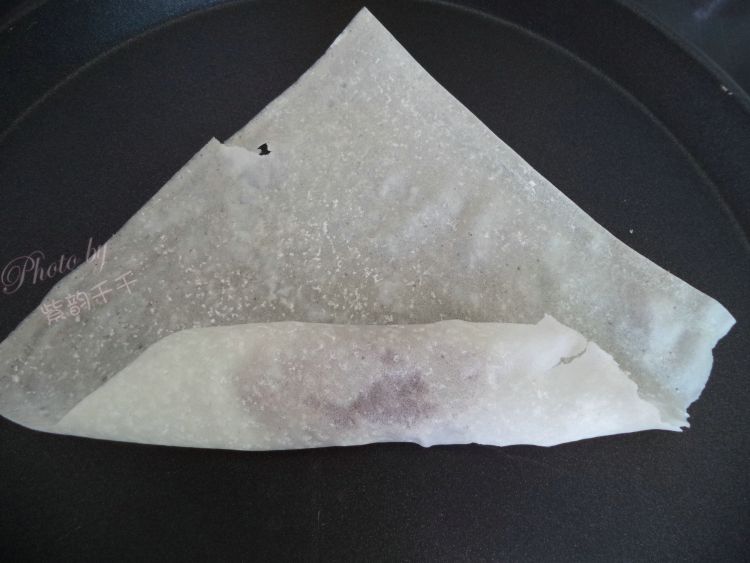 广东红豆沙春卷步骤3