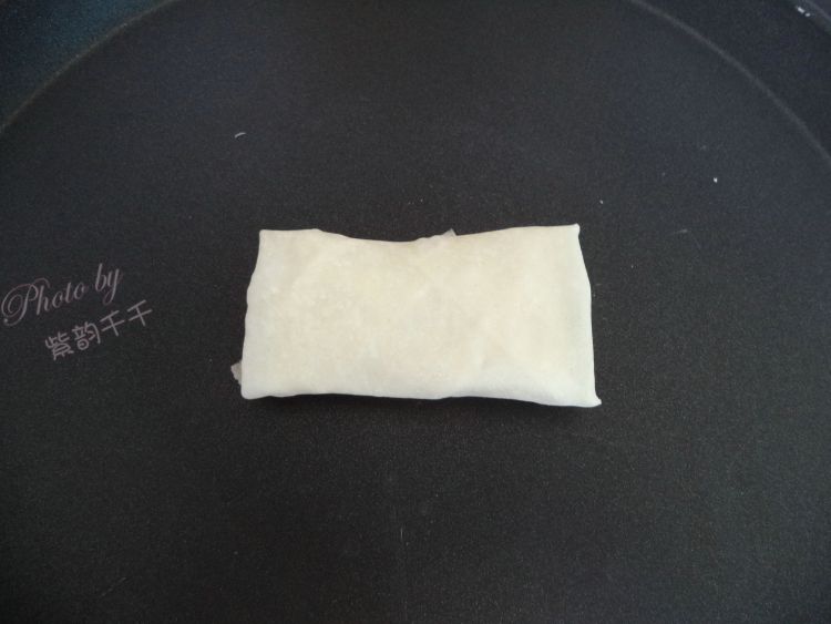 广东红豆沙春卷步骤5