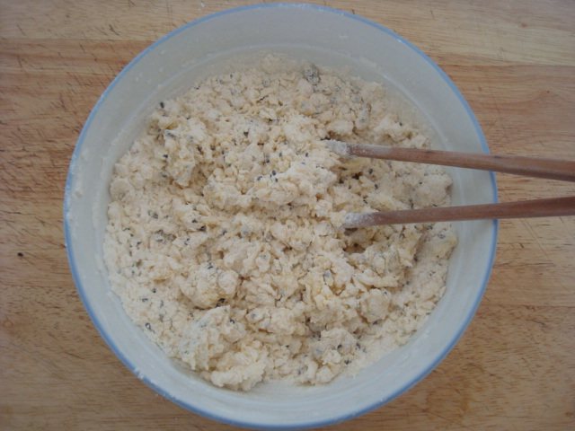 香酥芝麻咸馓子步骤3