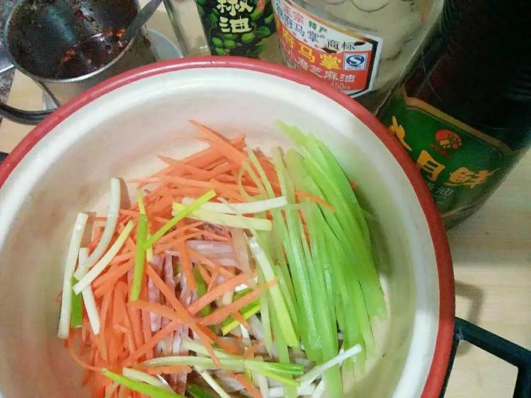 炸春卷步骤3