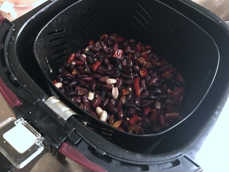 盐烤黑花生步骤7