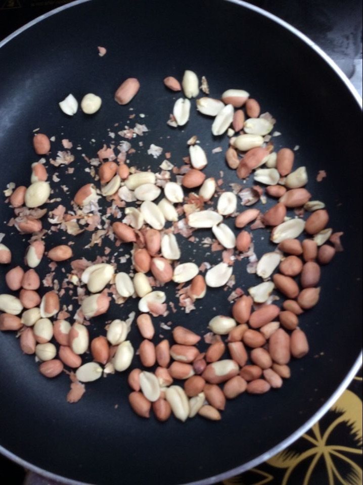抹茶花生牛轧糖步骤1