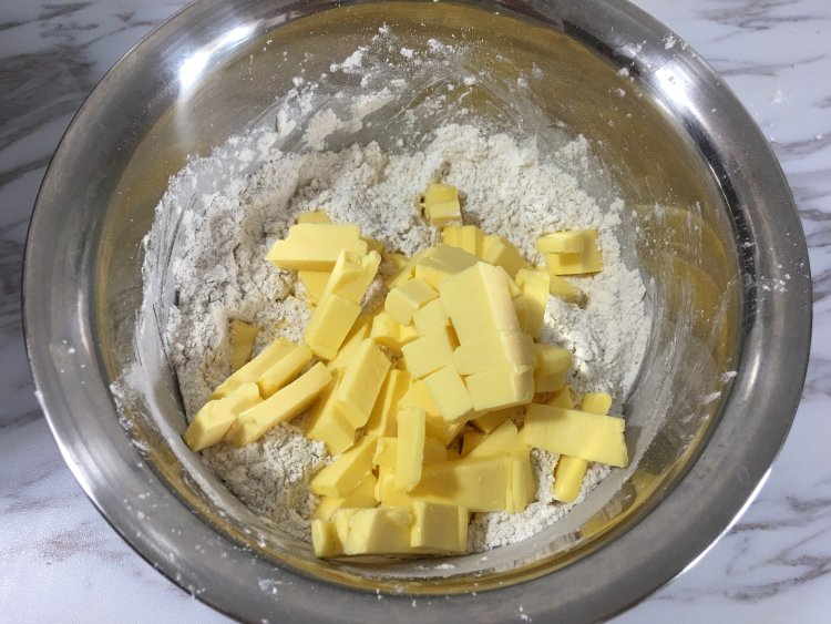 爱心型凤梨馅夹心挞饼步骤2