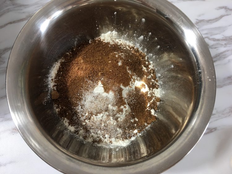 爱心型凤梨馅夹心挞饼步骤1