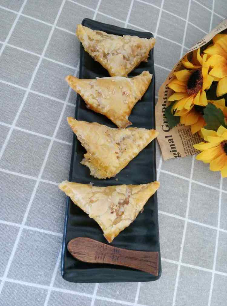 蜜汁叉烧酥步骤11