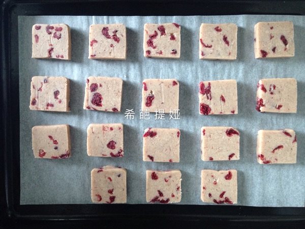 豆沙蔓越莓饼干步骤7