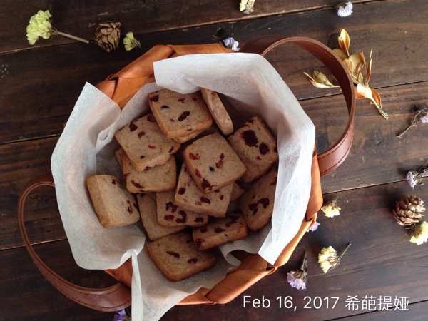豆沙蔓越莓饼干步骤8