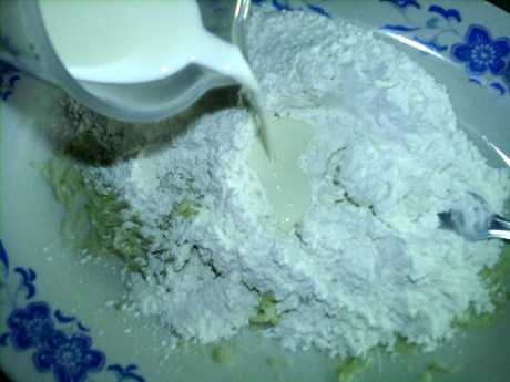 牛奶山药芝麻汤圆步骤4