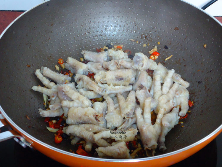 抓钱凤爪步骤7