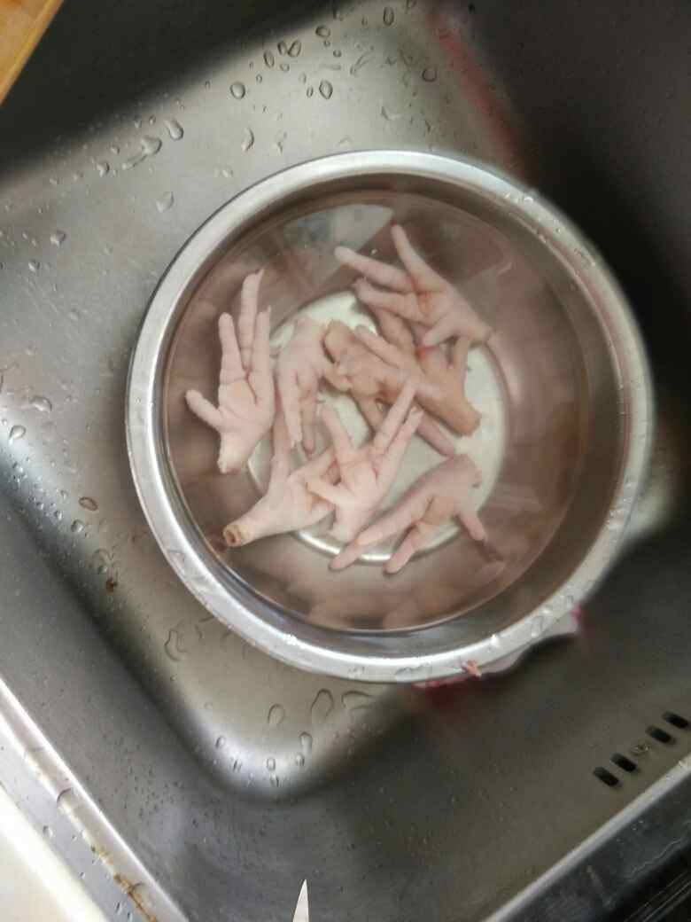 酱鸡爪步骤1