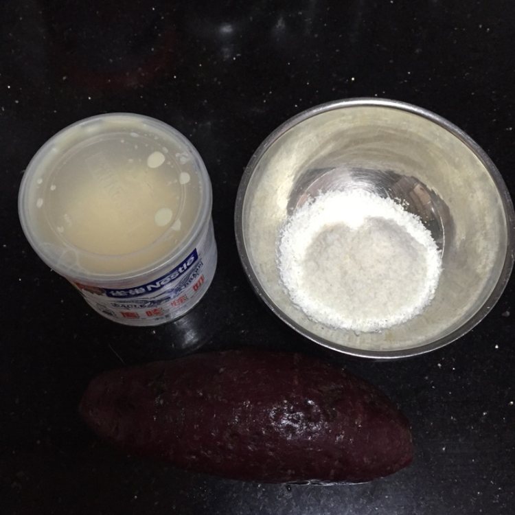椰蓉紫薯球#甜蜜之家步骤1