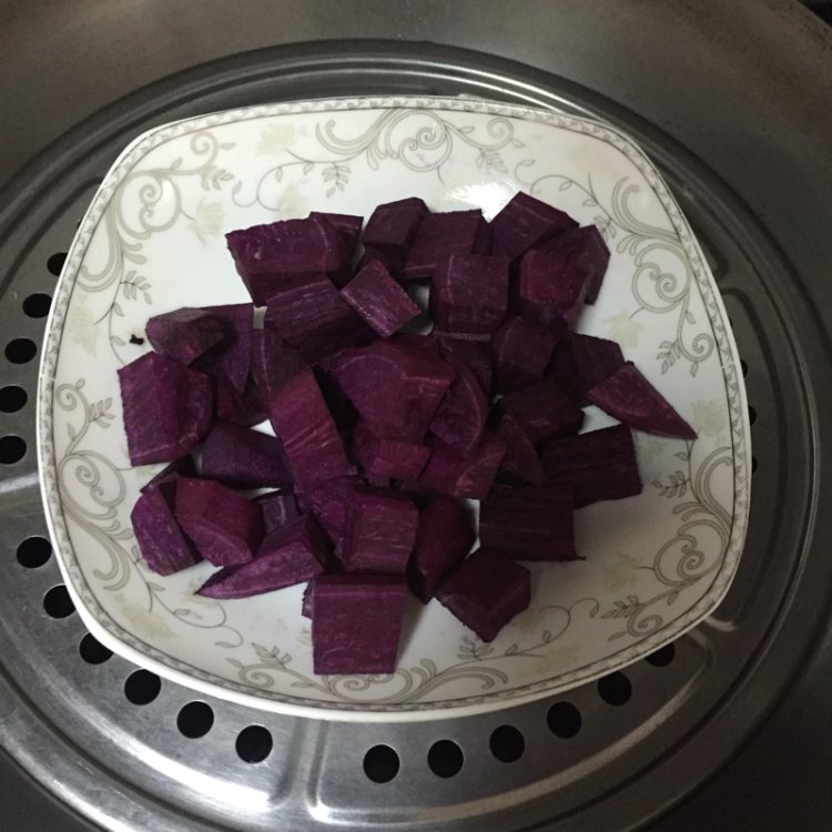 椰蓉紫薯球#甜蜜之家步骤2