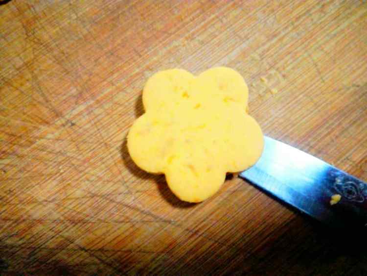梅花红薯粑粑步骤8