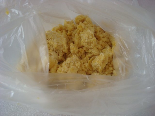 黄油蛋黄酥步骤10