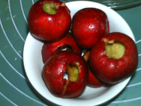姜枣山楂苹果汤步骤2
