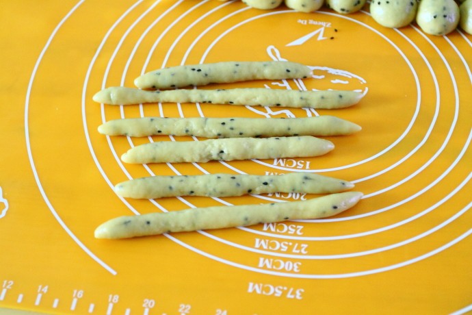 不用油炸的香酥小麻花步骤5