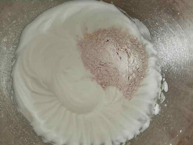蛋白夹心饼步骤7