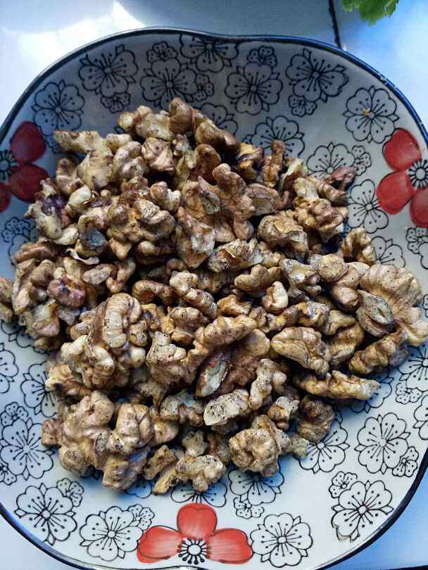 蜂蜜煎黑桃仁步骤4
