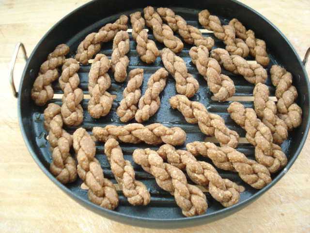 红糖小麻花步骤5